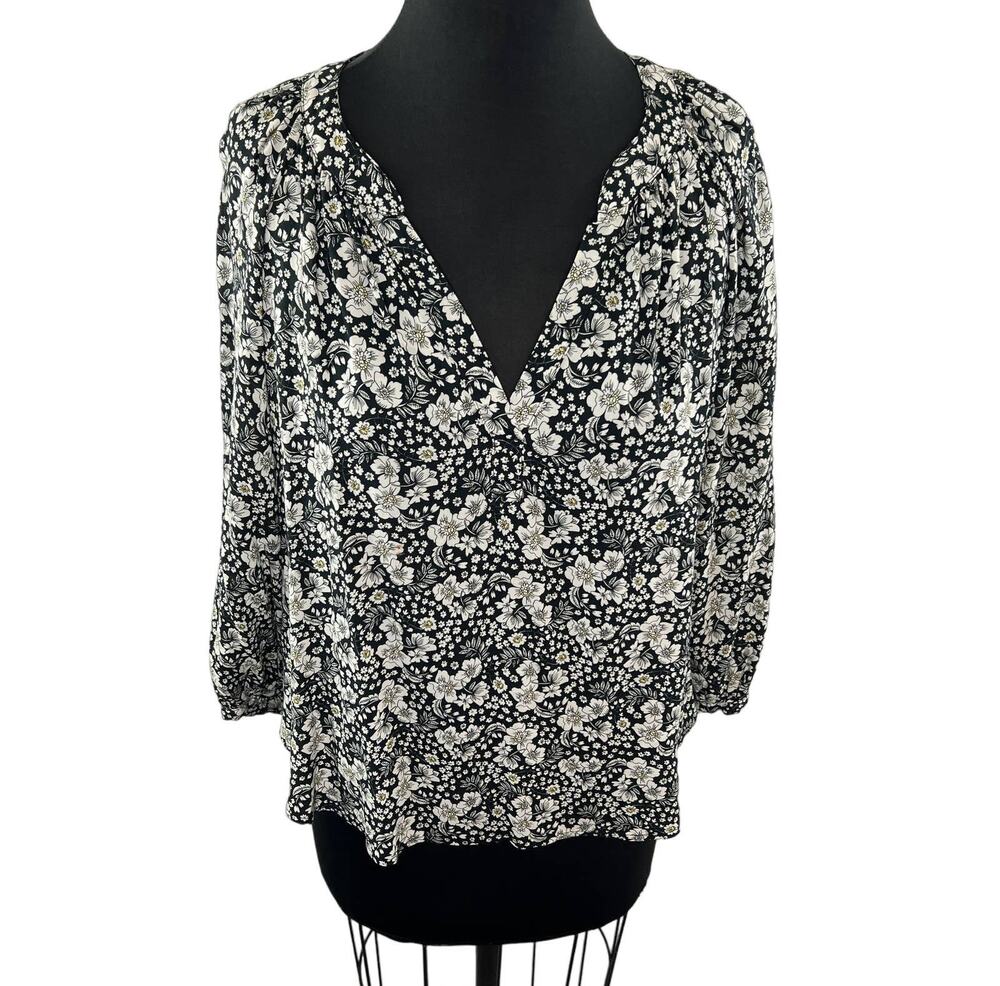 Velvet by Graham & Spencer Black White Floral Long Sleeve V-Neck Blouse Size S